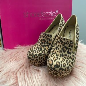 Never Worn 💫 Shoe Dazzle 💫 platforms